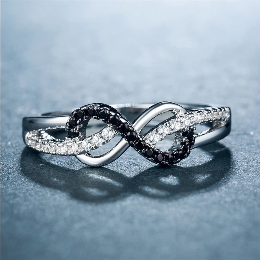 New Exquisite Eternity 925 Silver Sapphire Ring - Picture 2 of 5
